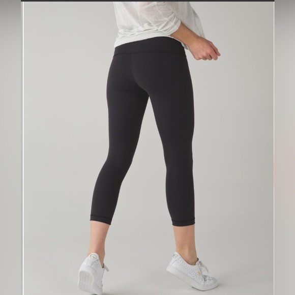 lululemon athletica Pants - ⭐️ Lululemon Wunder Under Crop (Hi-Rise)
Black